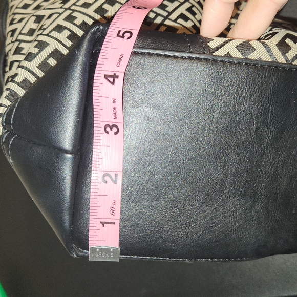 TOMMY HILFIGER SHOULDER BAG CANVAS SIGNATURE - Picture 11 of 12